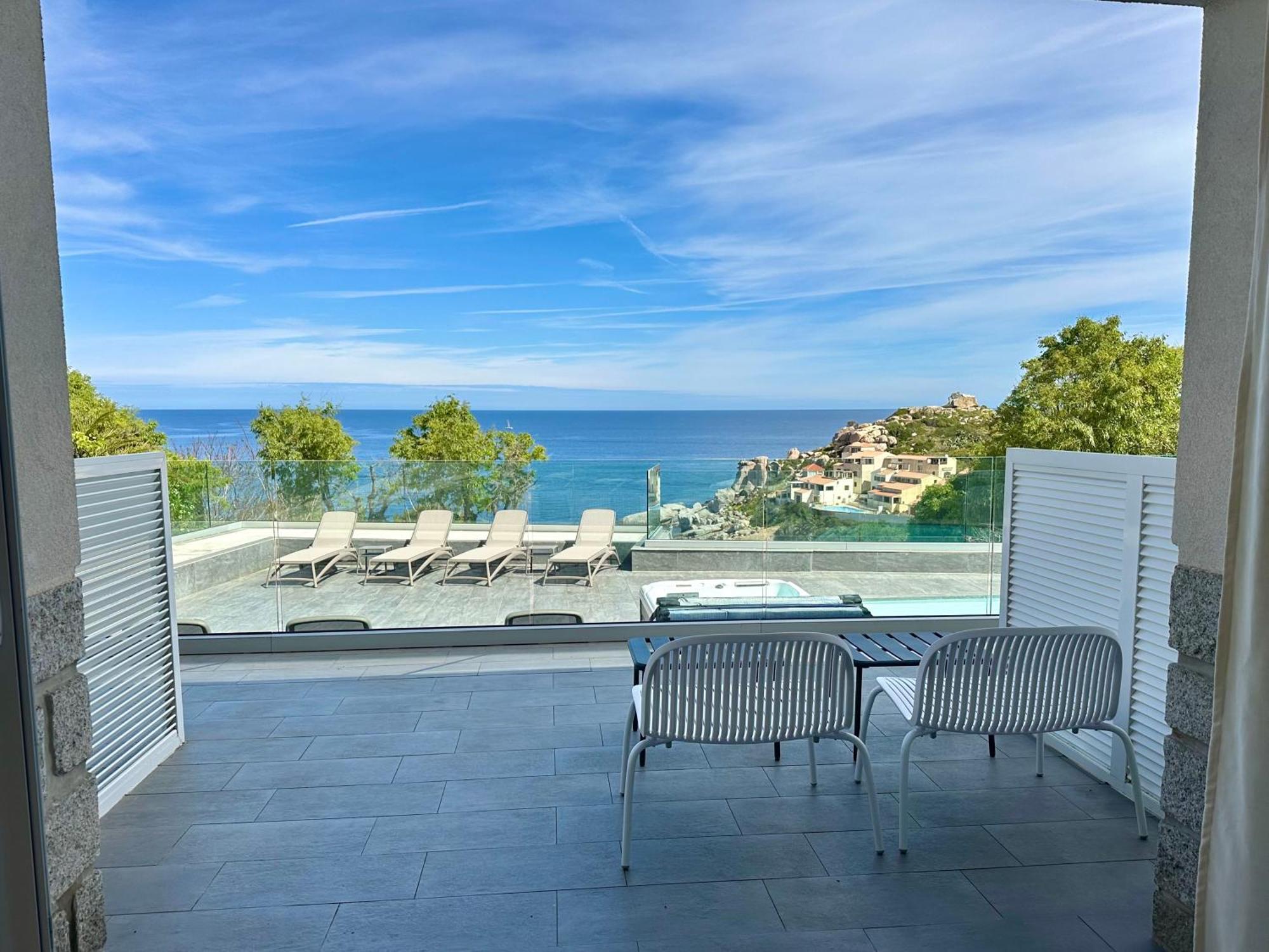 Hotel Villa R 卡尔维 外观 照片