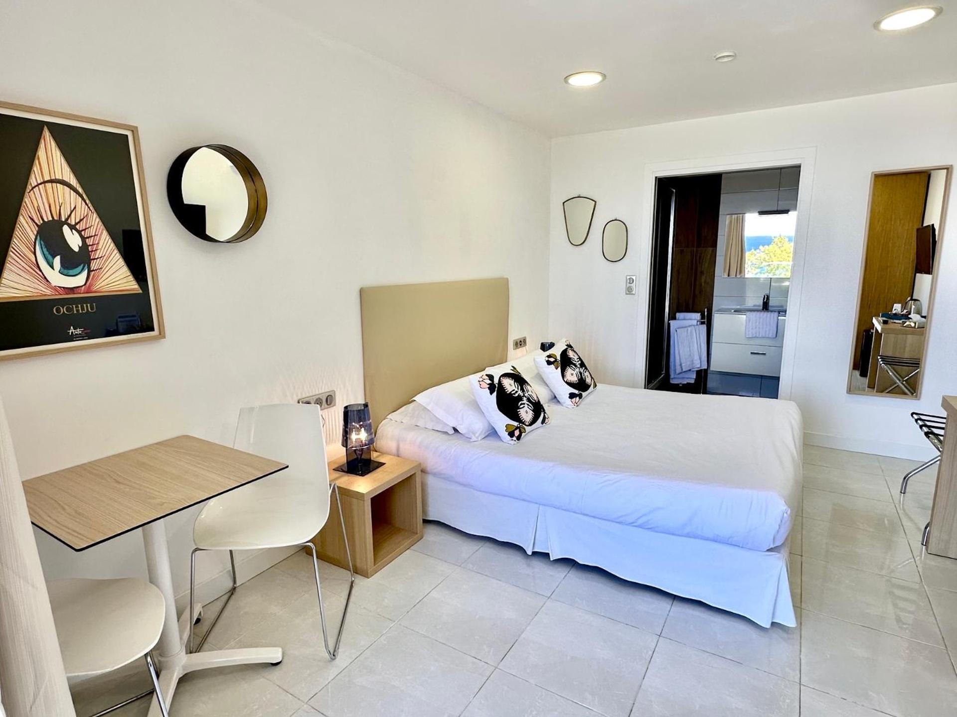 Hotel Villa R 卡尔维 外观 照片
