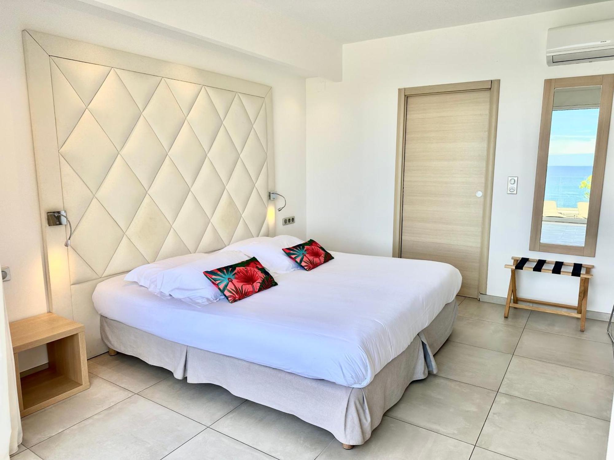 Hotel Villa R 卡尔维 外观 照片